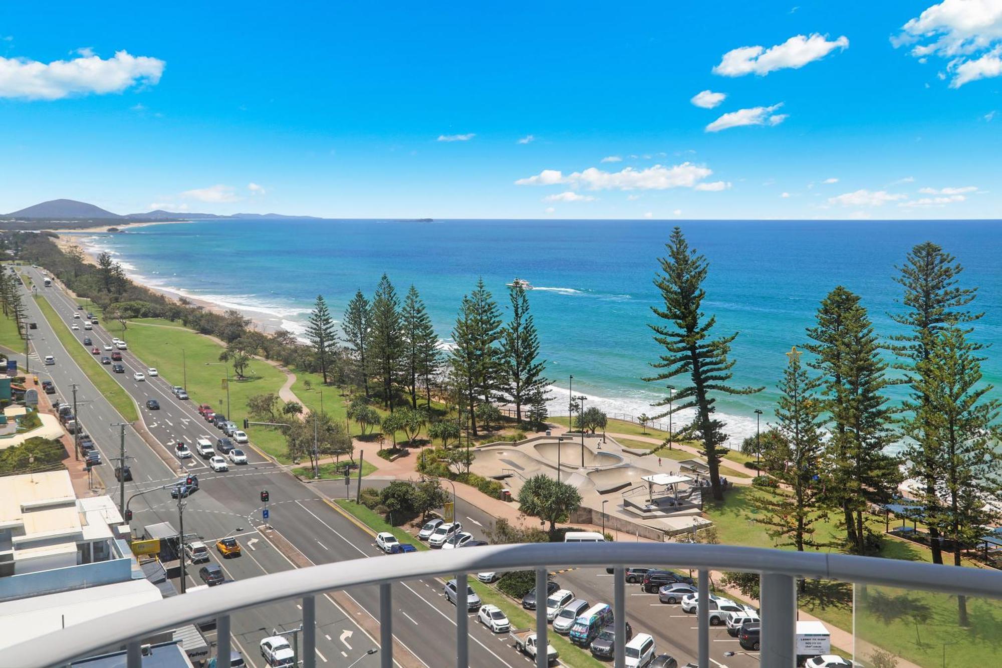 Aparthotel Mandolin Beachfront 4*