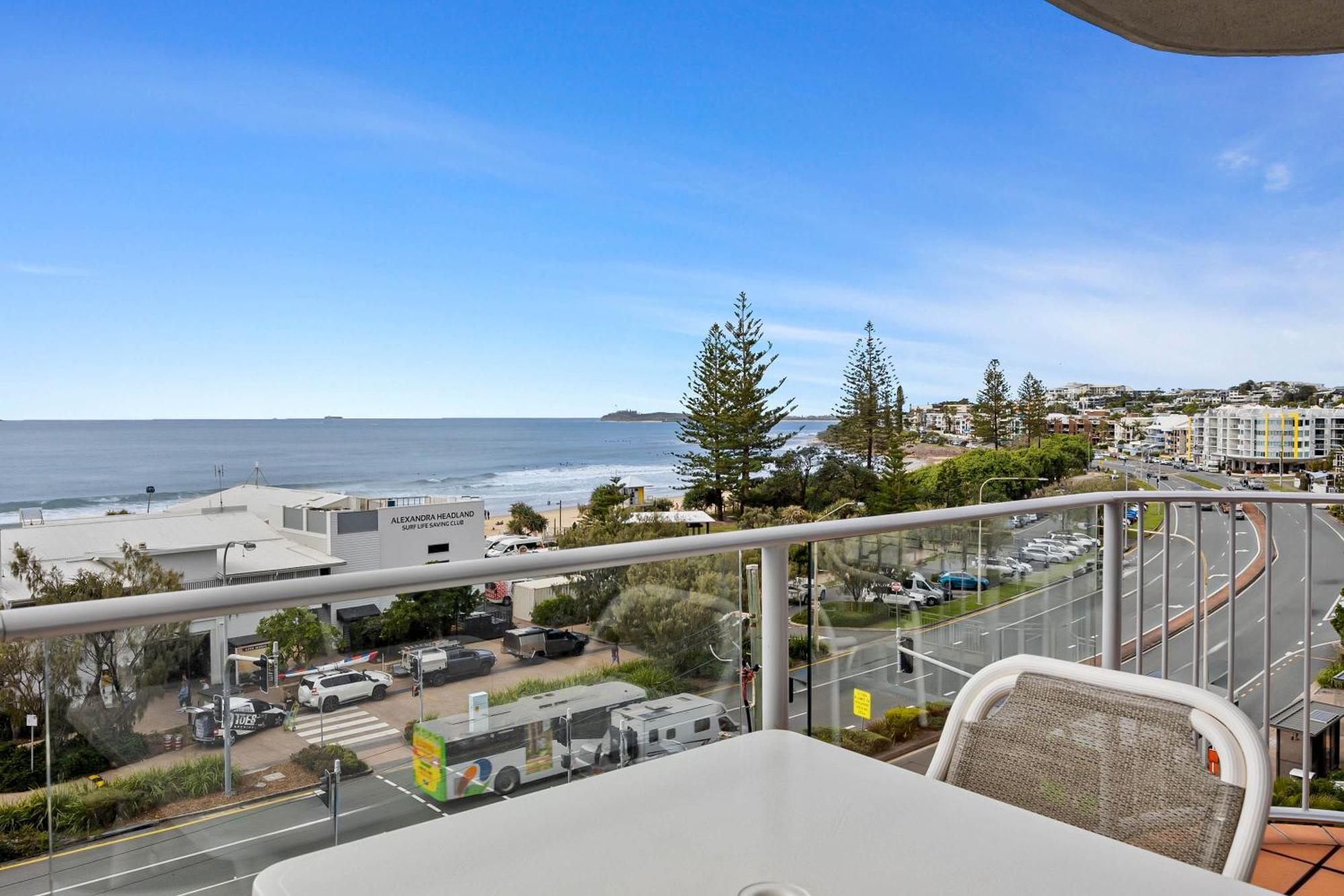 Mandolin Beachfront 4*