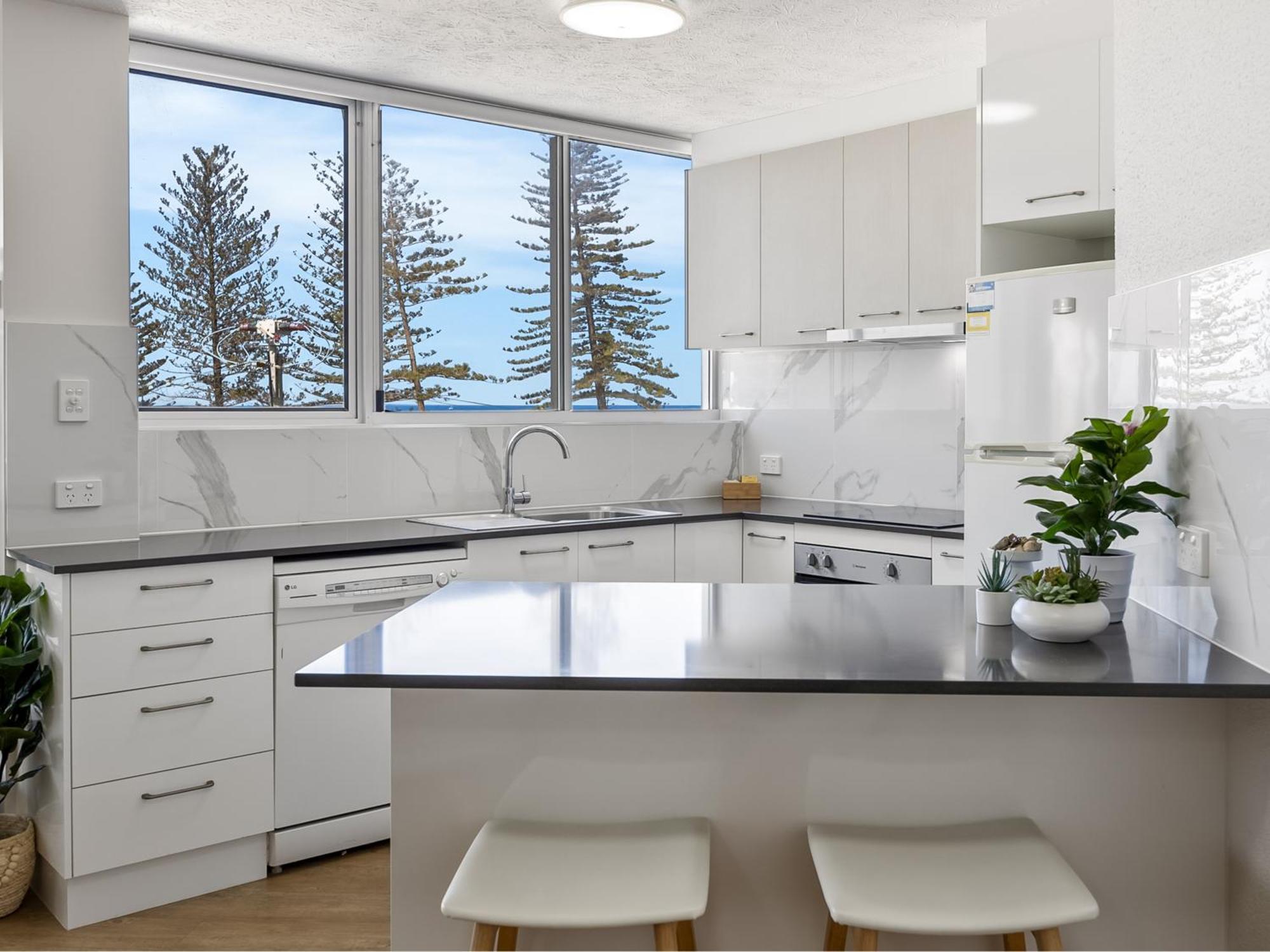 Mandolin Beachfront 4*
