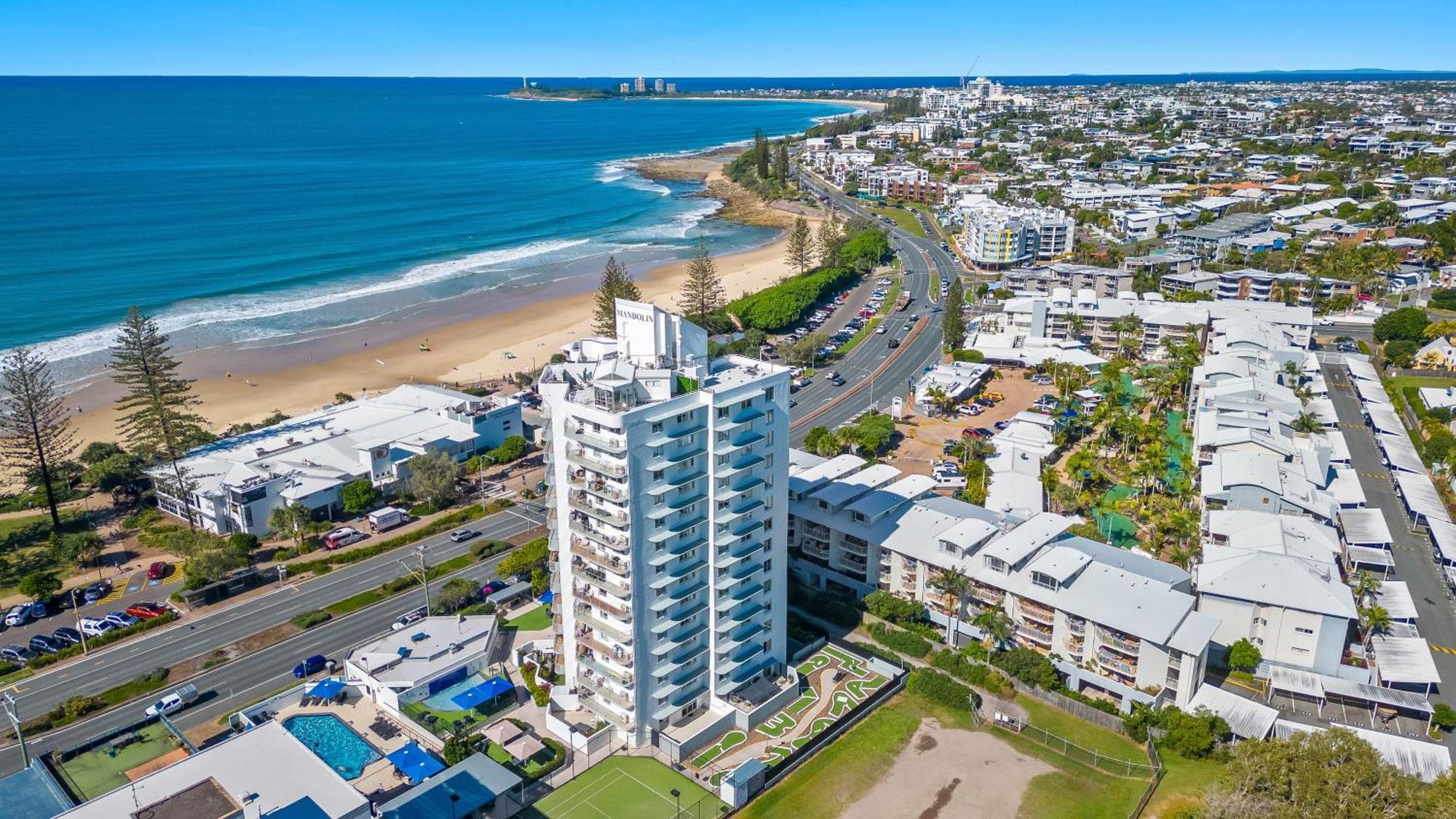 Mandolin Beachfront Aparthotel 4*
